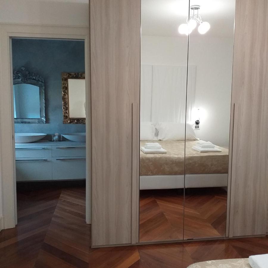 Champagne Rooms Sirmione Chambre photo